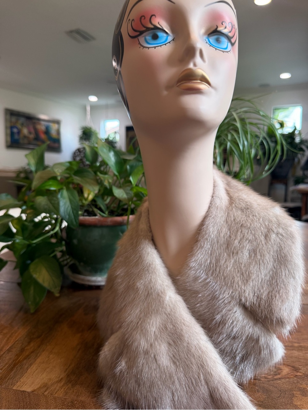 Luxurious Sapphire Beige Mink Fur Collar Mid Century Hand Sewn Wrap